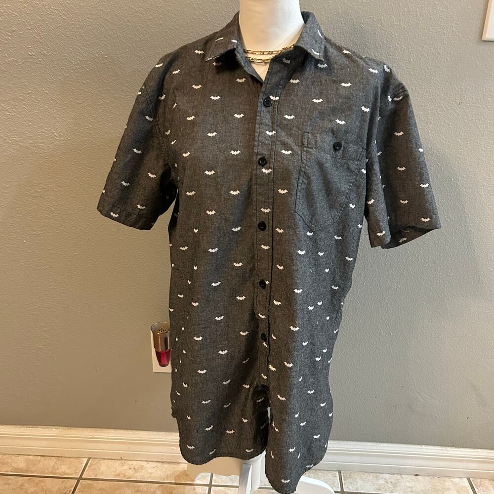 Batman Allover Bat Logo Short Sleeve Button Up Shirt | Faded Glory | Size s